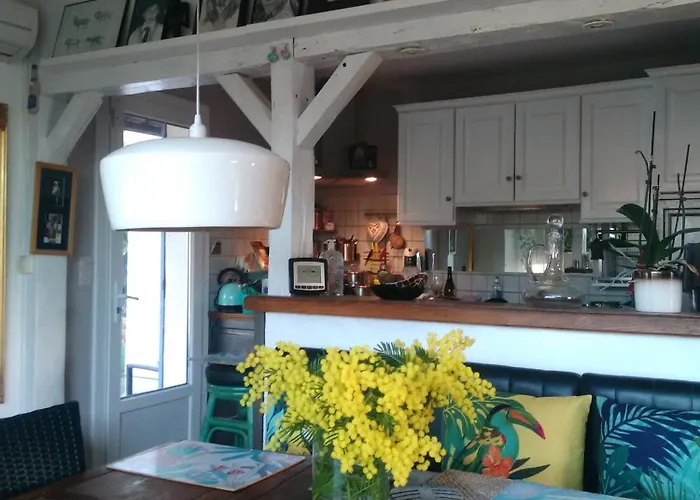 Maison Individuelle Avec Piscine Privée